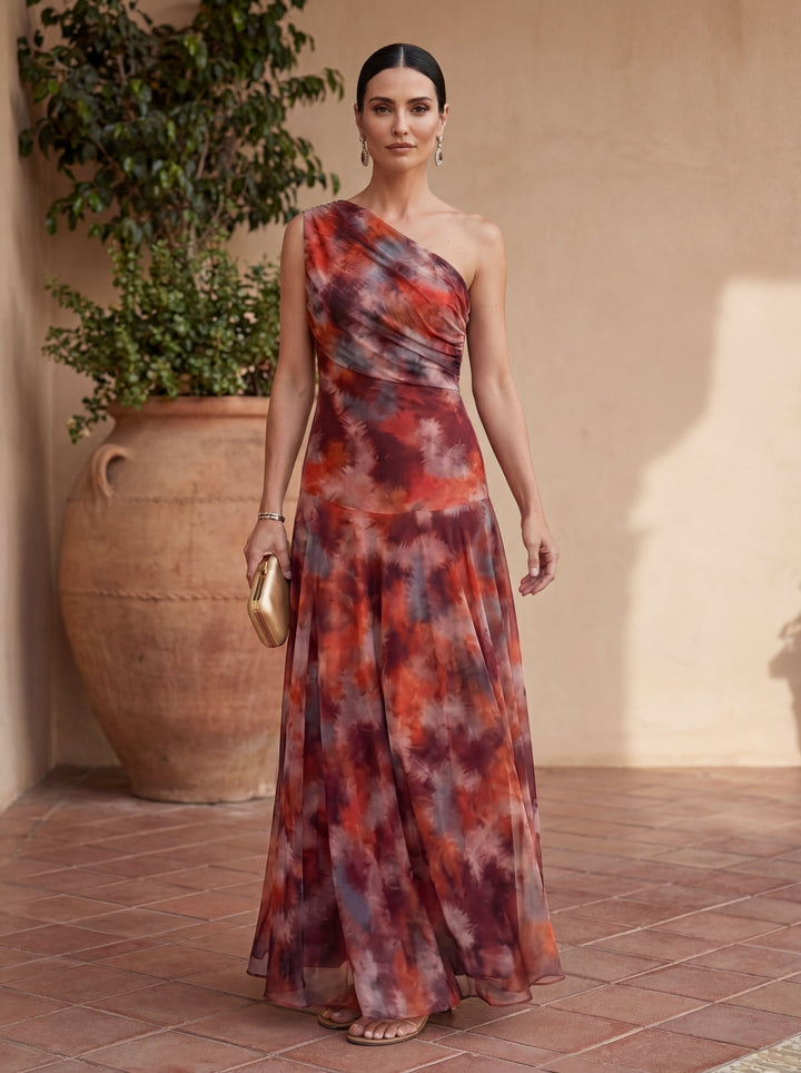 Abito lungo fluido in satin, eleganza senza tempo