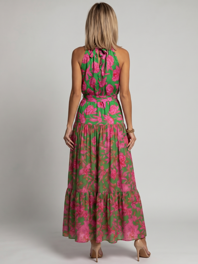 Abito midi drappeggiato in rosa con scollatura halter elegante
